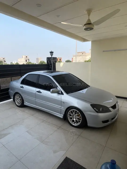 Mitsubishi Lancer
