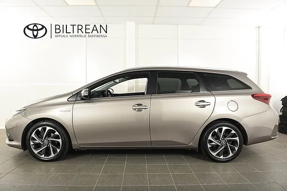 Toyota Auris 2015 photo 3