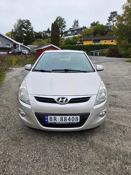 Hyundai I20 2010 photo 3