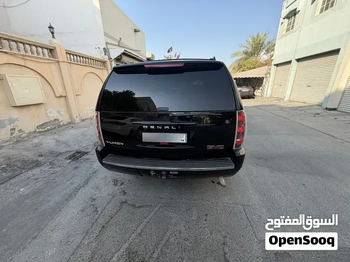 GMC Yukon Denali 2007 photo 3