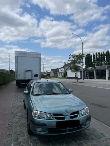 Nissan Almera