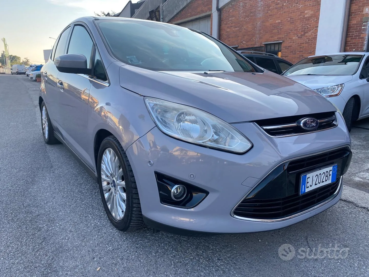 Ford C-Max 2011 photo 2