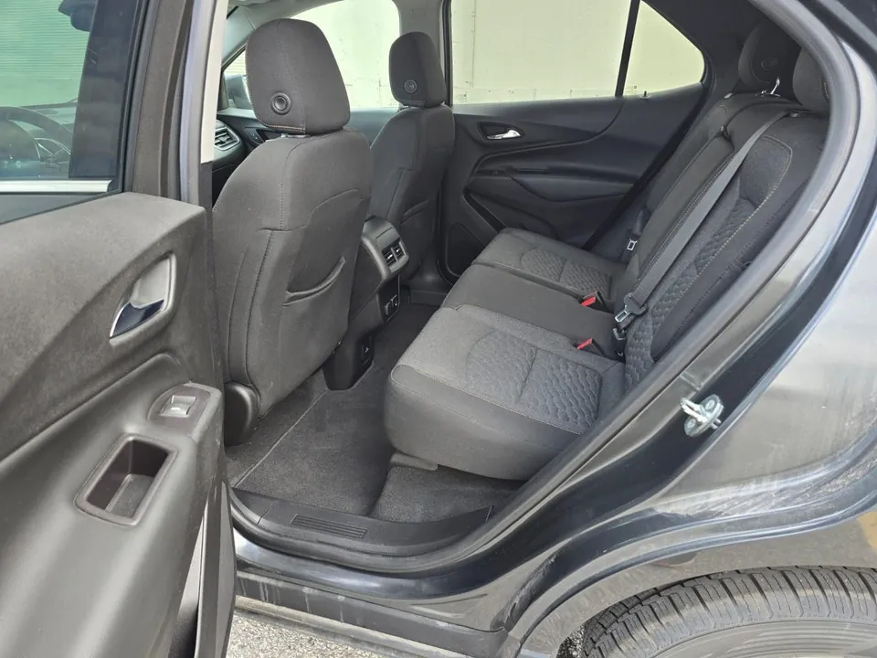 Chevrolet Equinox 2018 photo 2