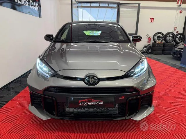 Toyota Yaris 2025 photo 2