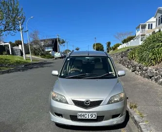 Mazda Demio 2004 photo 2