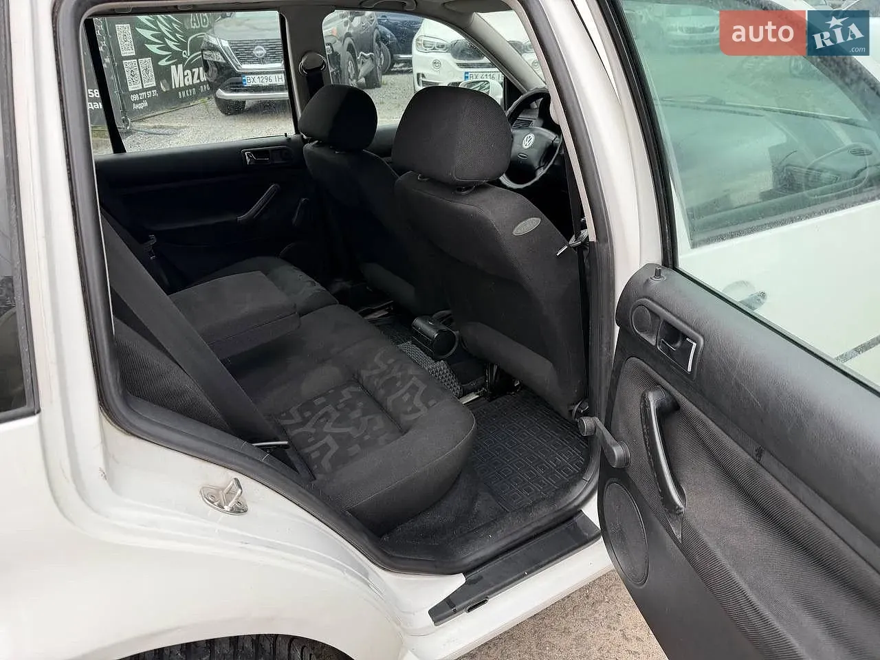 Volkswagen Golf 1999 photo 2