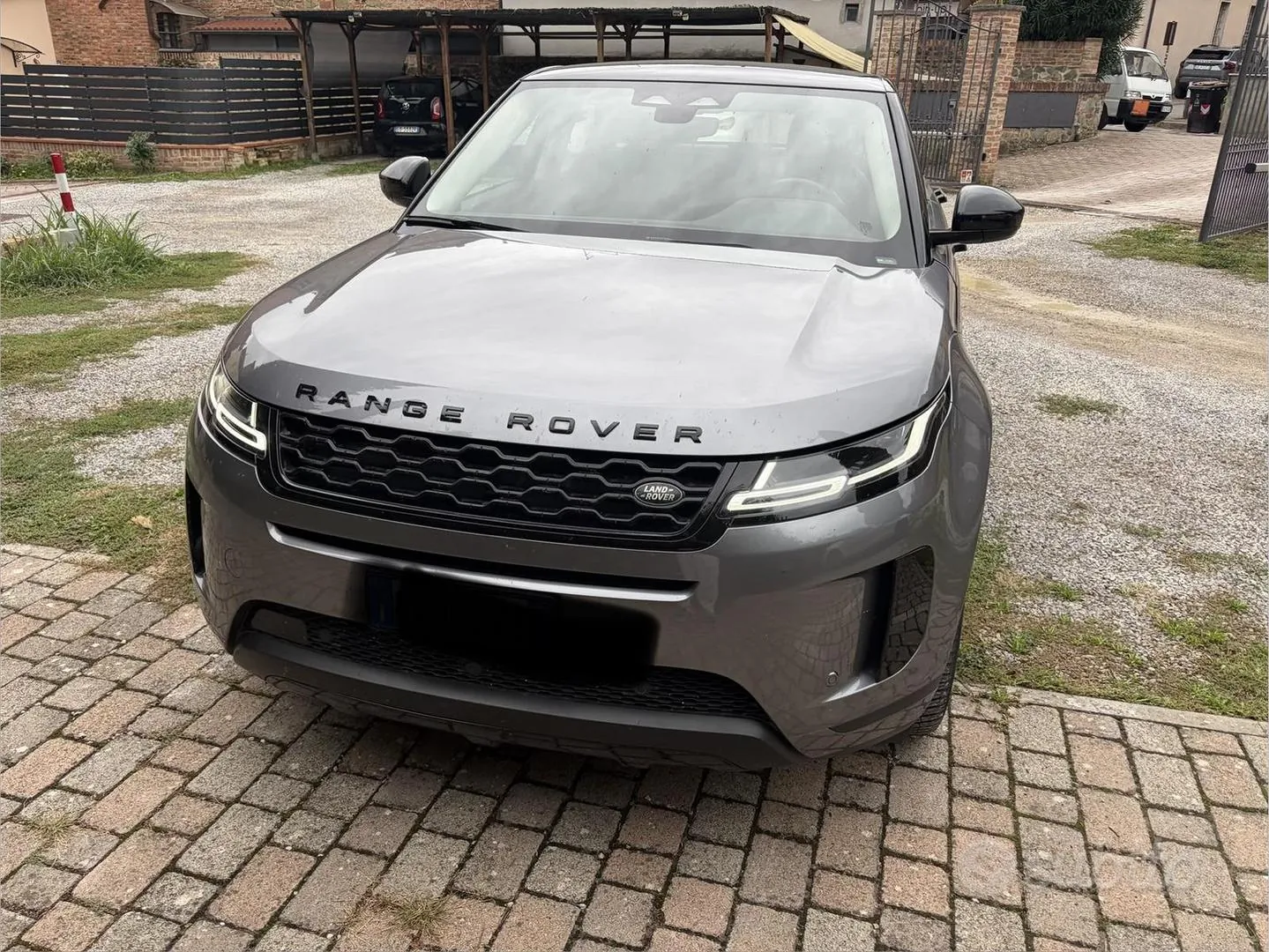 Land Rover Range Rover Evoque 2022 photo 2