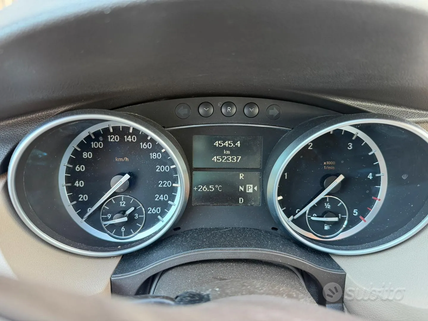 Mercedes-Benz R-Class 2011 photo 5