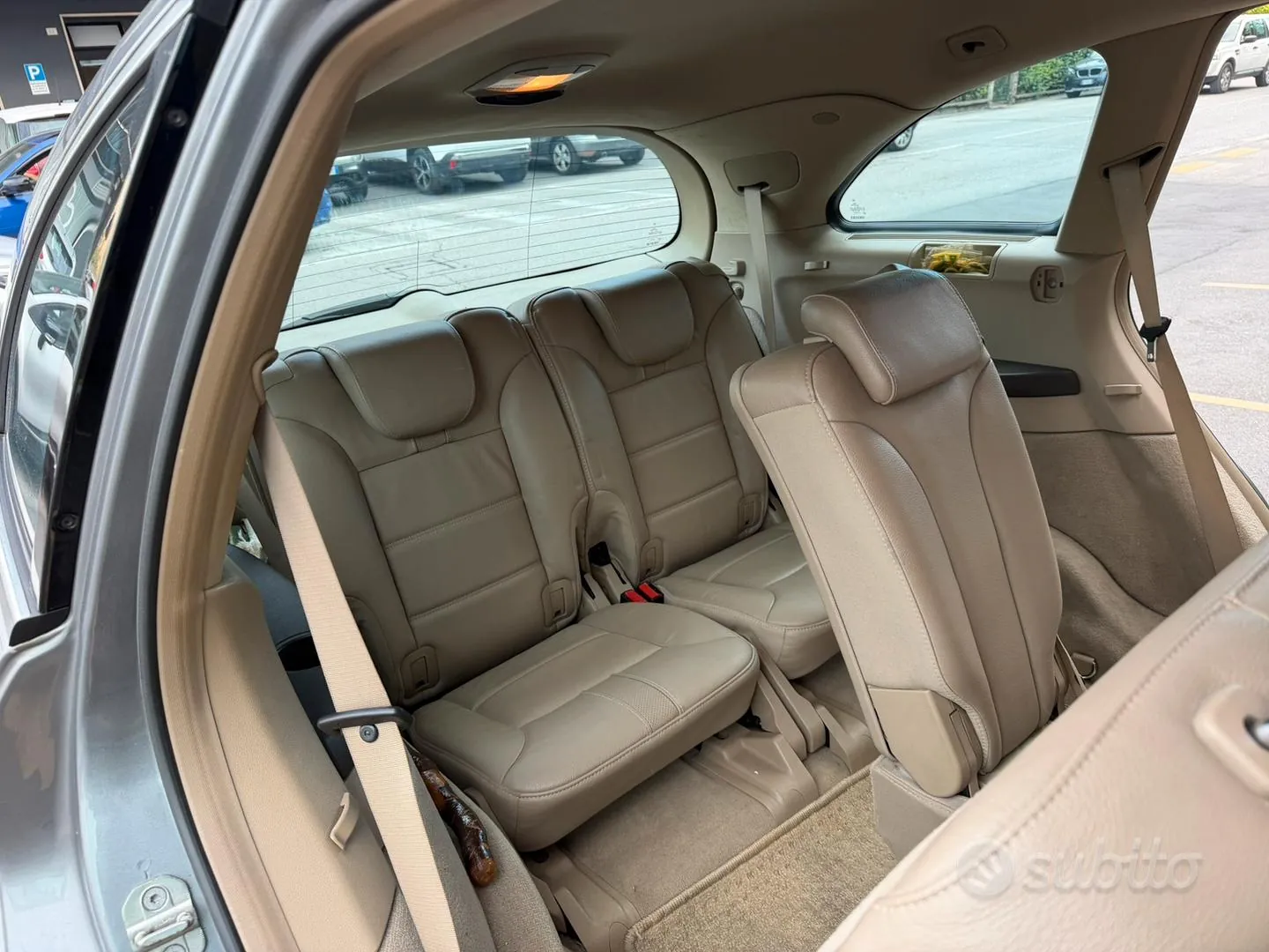 Mercedes-Benz R-Class 2011 photo 3