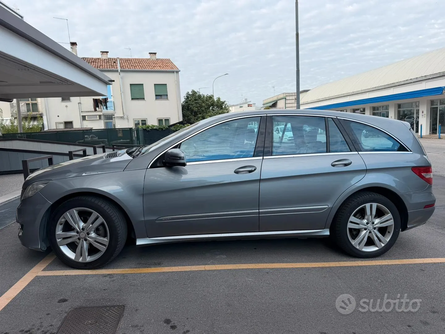 Mercedes-Benz R-Class