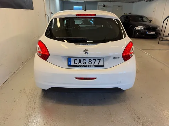 Peugeot 208 2014 photo 3