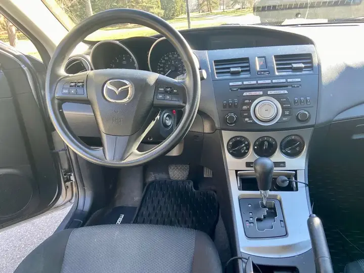 Mazda 3 2010 photo 5