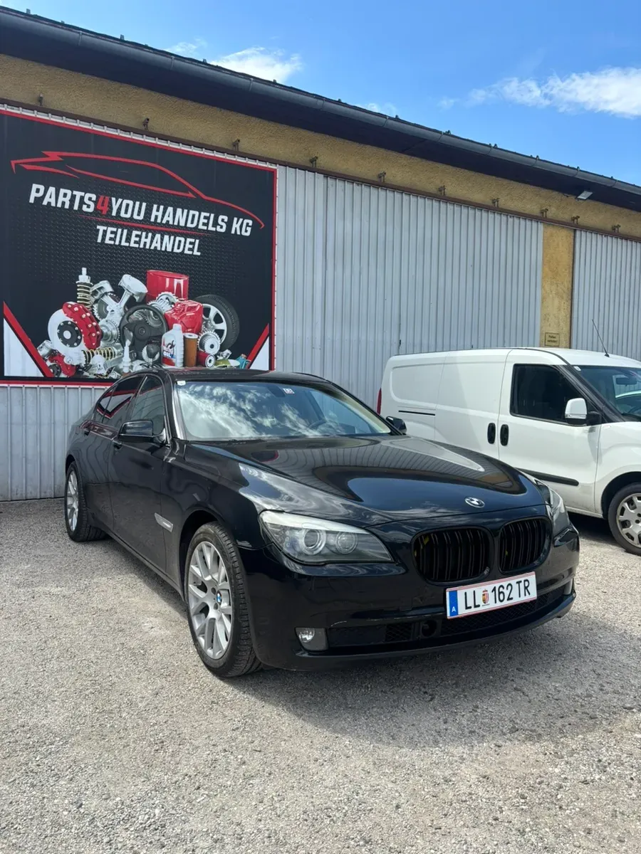 BMW 7 Series 2008 photo 3
