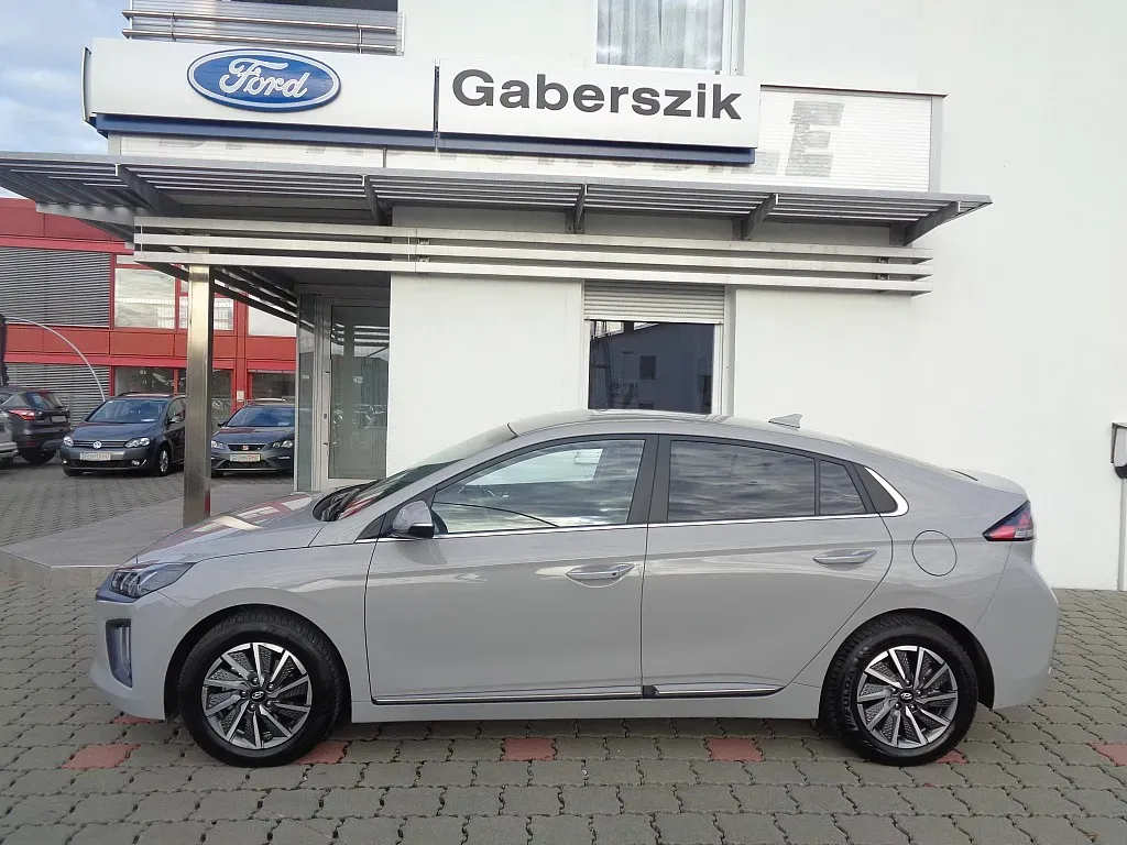 Hyundai Ioniq 2022 photo 2