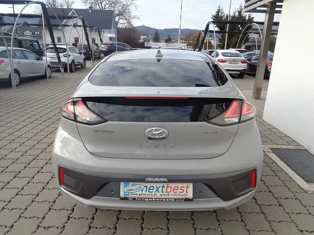 Hyundai Ioniq 2022 photo 3