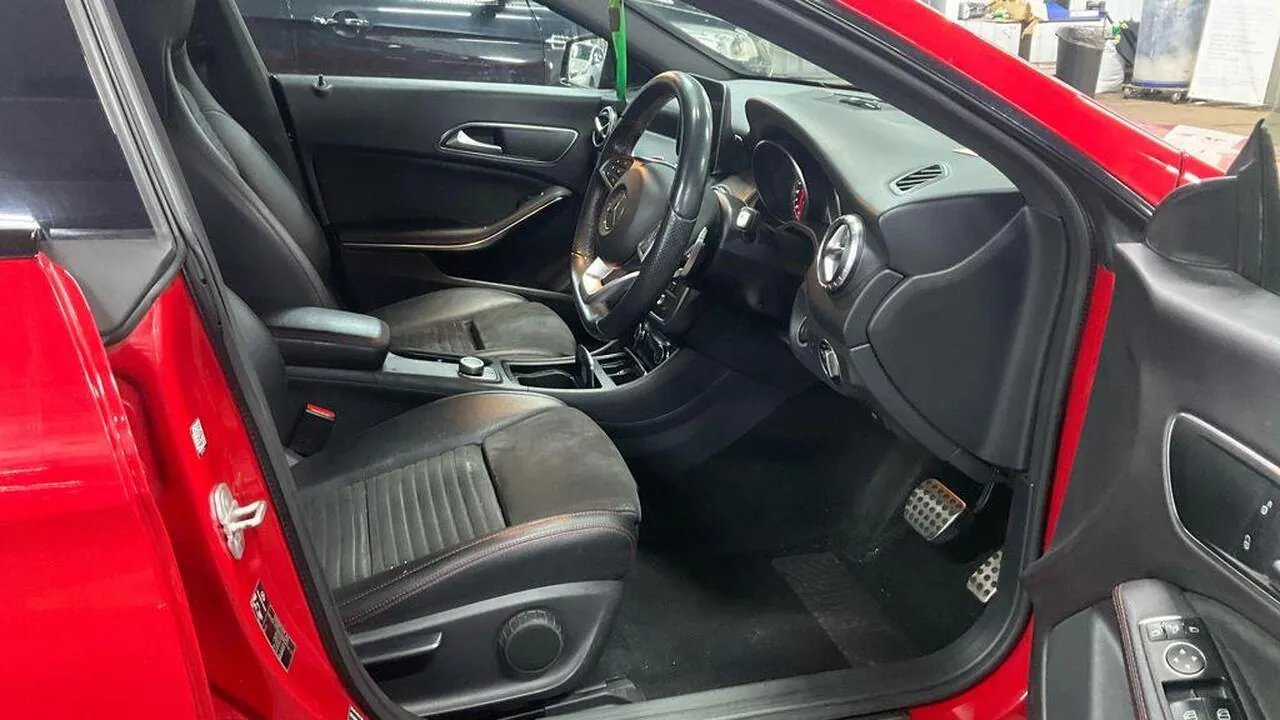 Mercedes-Benz Cla 2017 photo 2