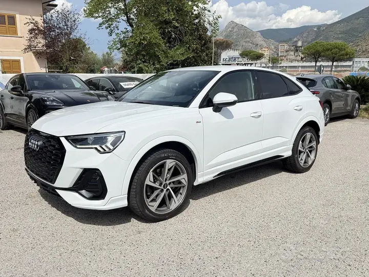 Audi Q3 2022 photo 3