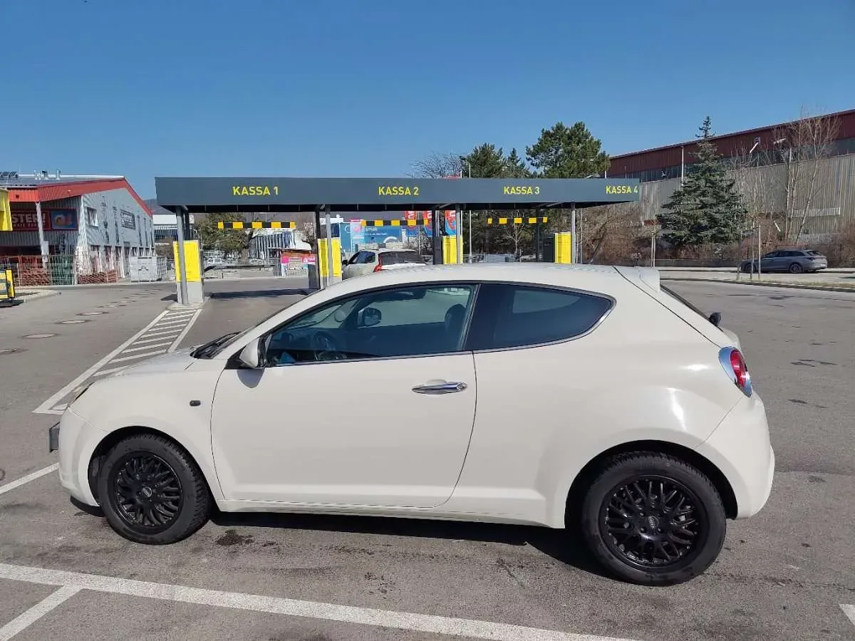 Alfa Romeo Mito 2011 photo 2