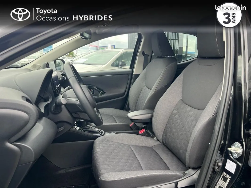 Toyota Yaris 2025 photo 3