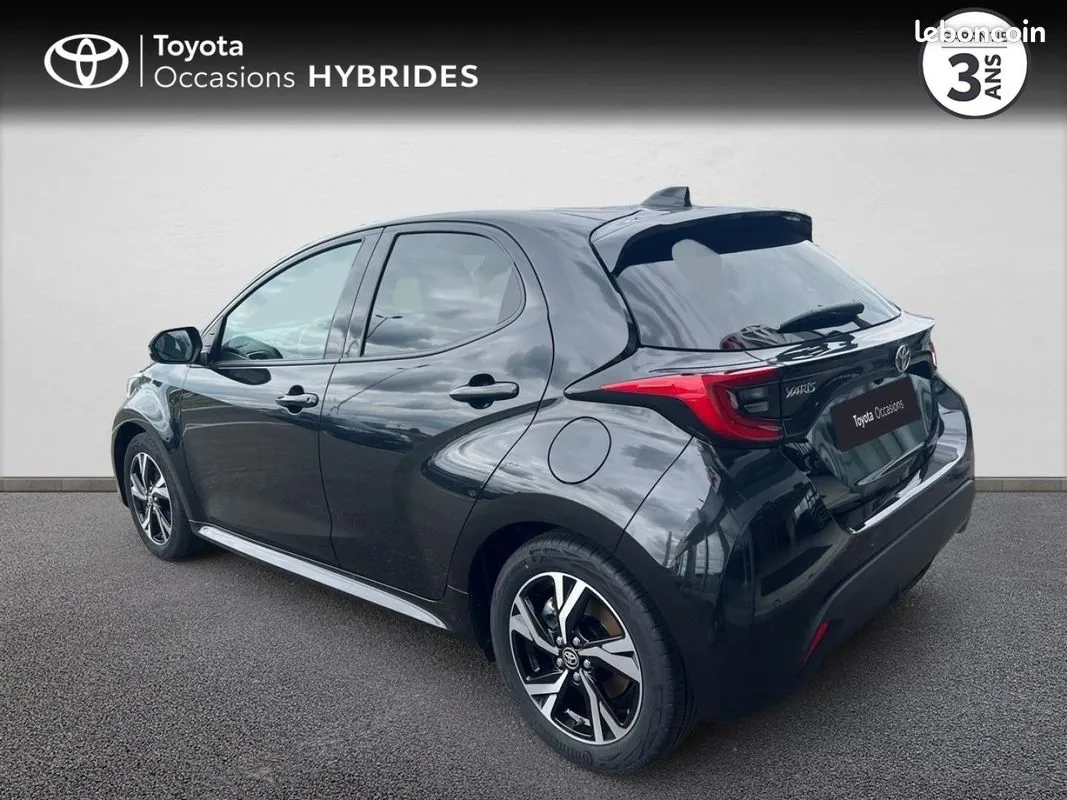 Toyota Yaris 2025 photo 2