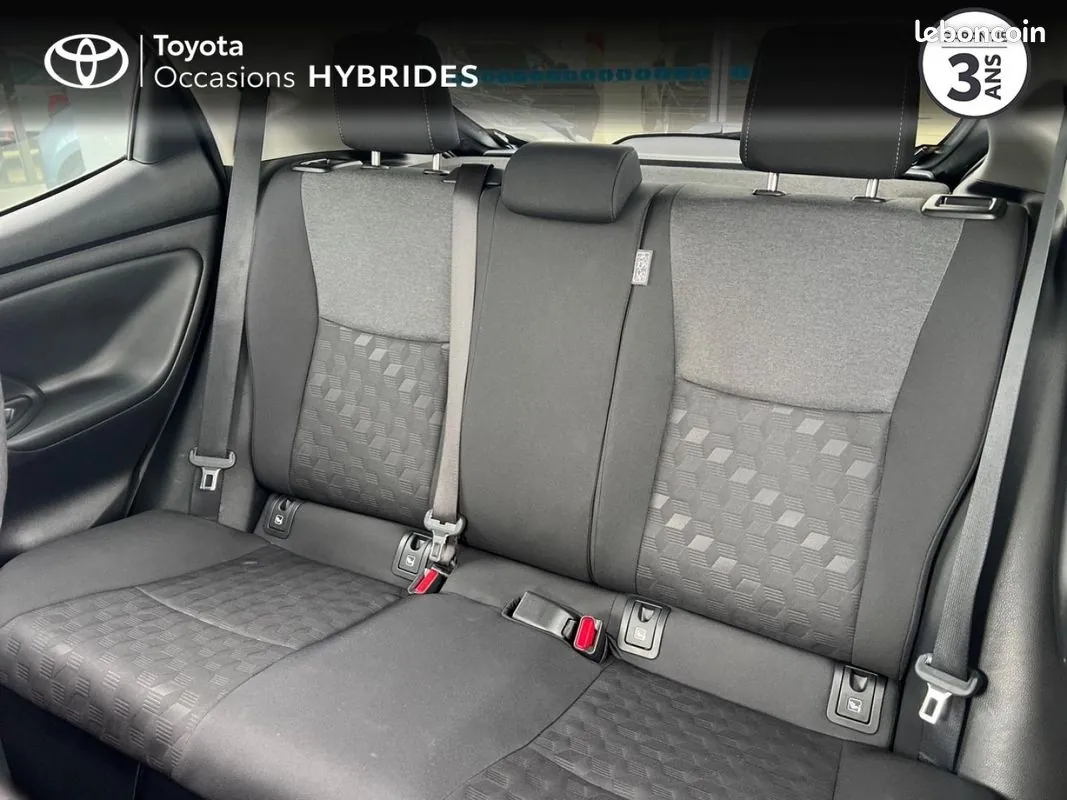 Toyota Yaris 2025 photo 4