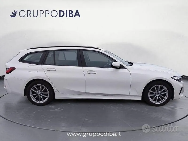 BMW 3 Series 2022 photo 4