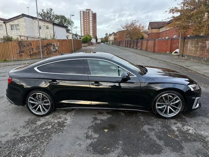 Audi A5 2021 photo 2