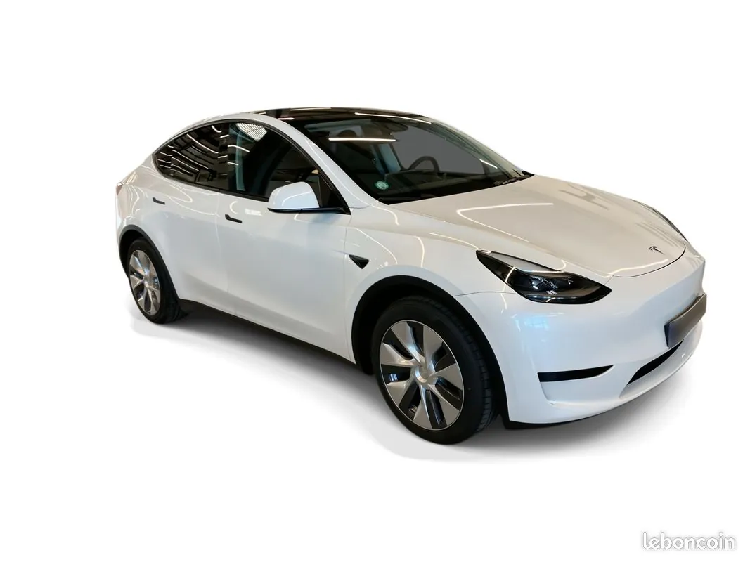 Tesla Model Y 2024 photo 3