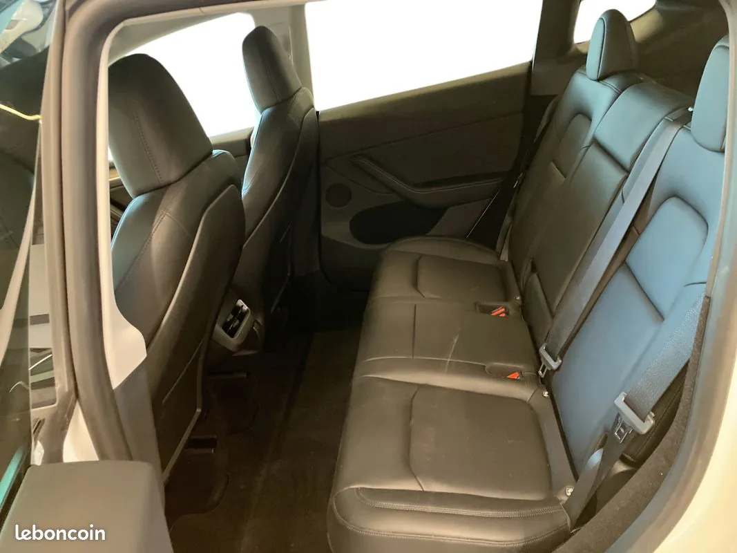 Tesla Model Y 2024 photo 5