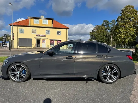 BMW 330I 2019 photo 5