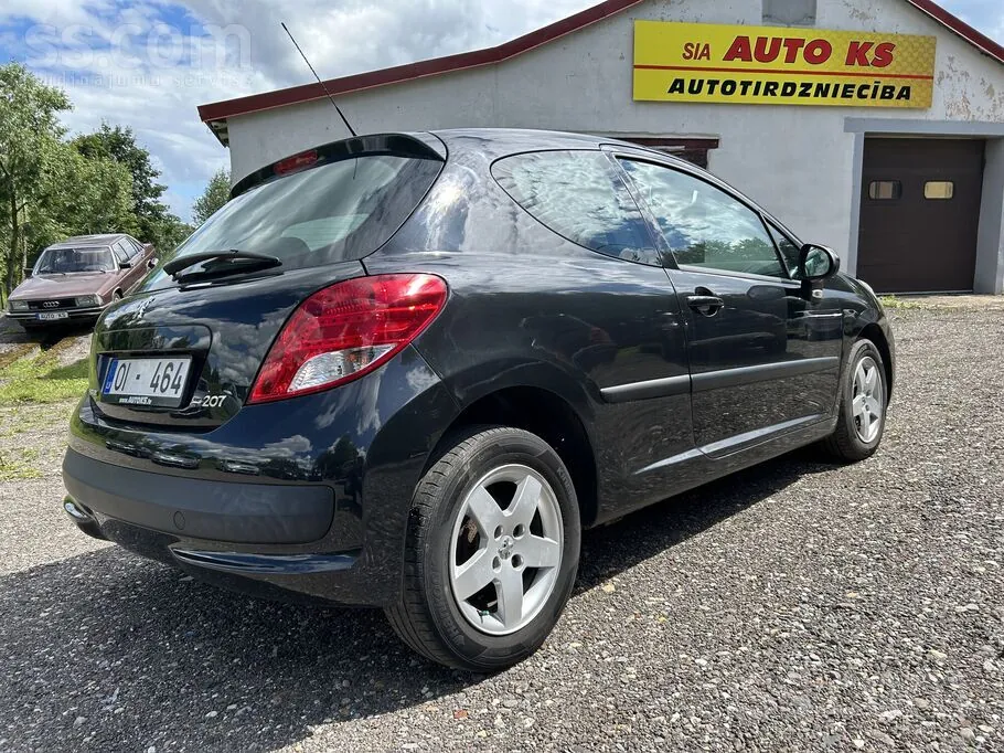 Peugeot 207 2010 photo 4