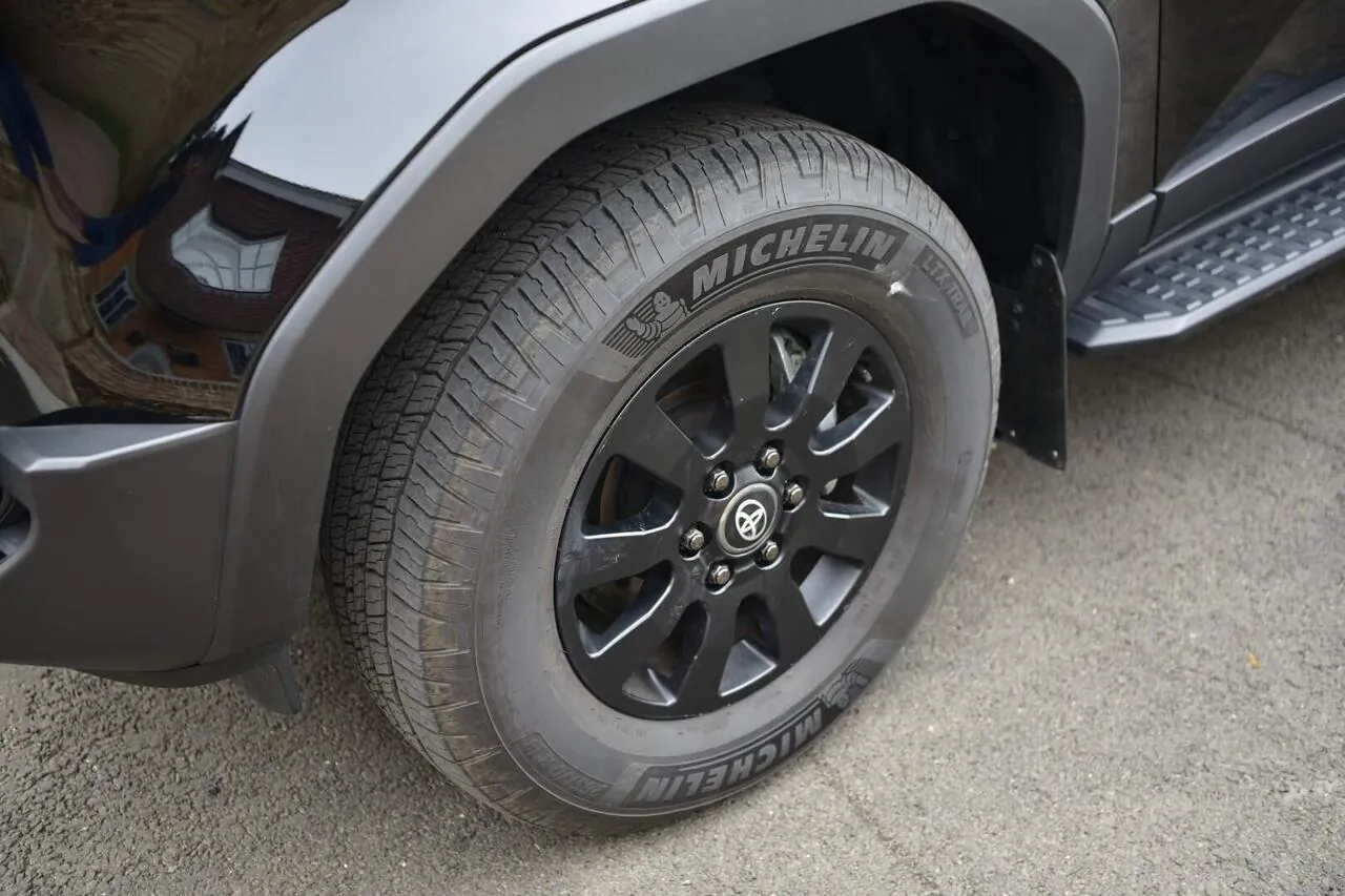 Toyota Land Cruiser 2024 photo 5
