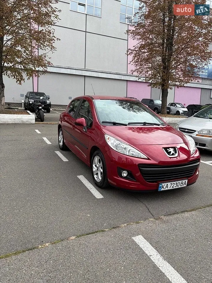 Peugeot 207 2010 photo 4