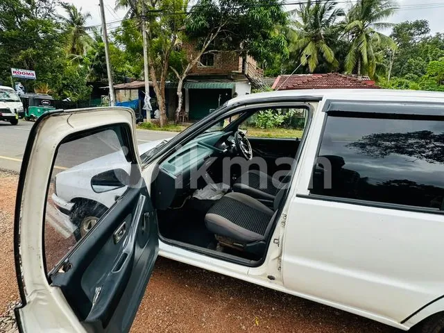 Daihatsu Charade 1990 photo 2