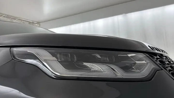 Land Rover Discovery Sport 2026 photo 4