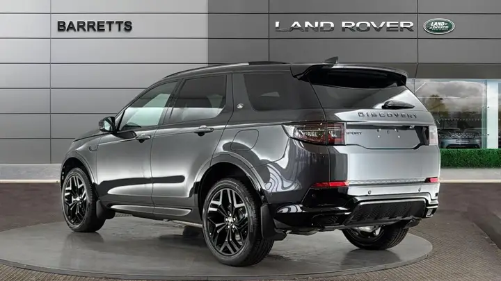 Land Rover Discovery Sport 2026 photo 2