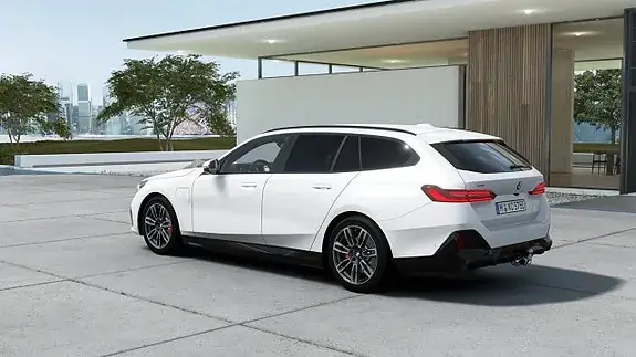 BMW 530E 2027 photo 2