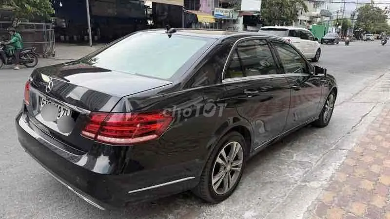 Mercedes-Benz E-Class 2014 photo 4