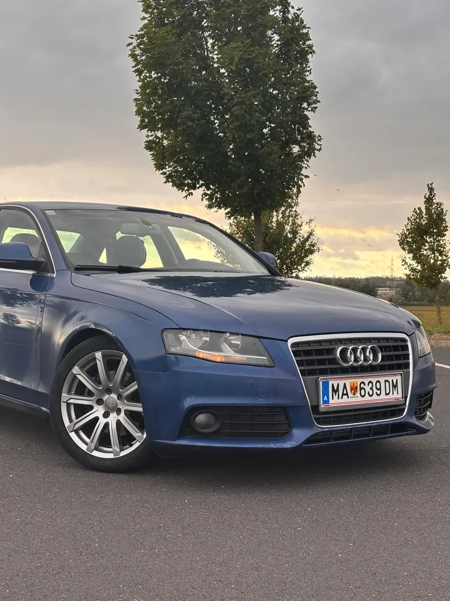 Audi A4 2008 photo 2