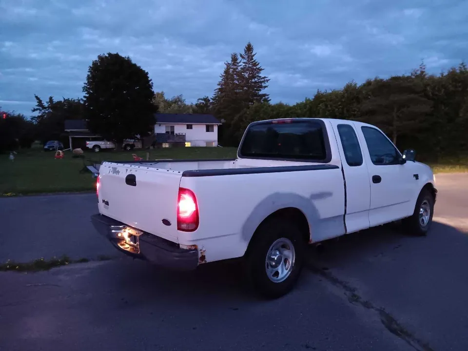 Ford F-150 2001 photo 4