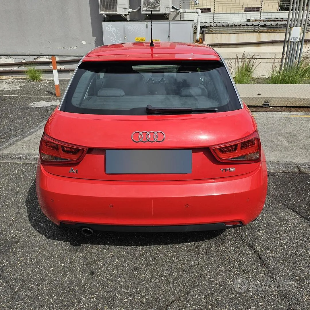 Audi A1 2010 photo 5