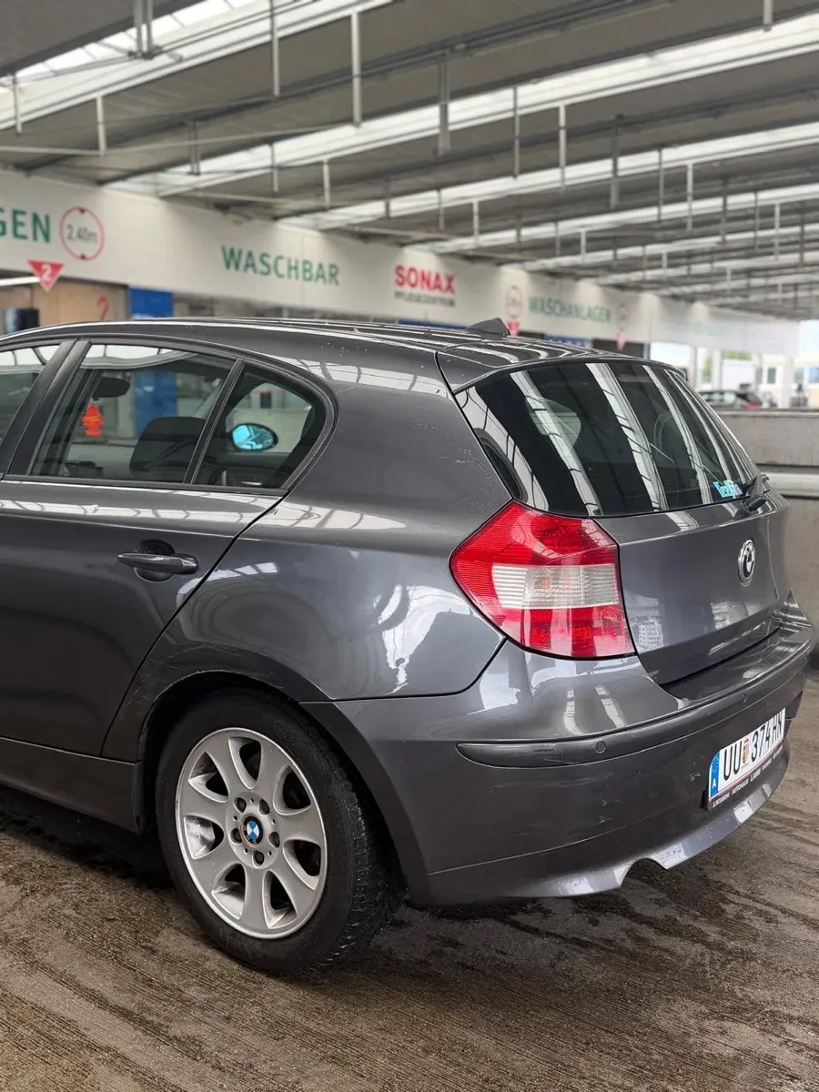 BMW 1 Series 2005 photo 2