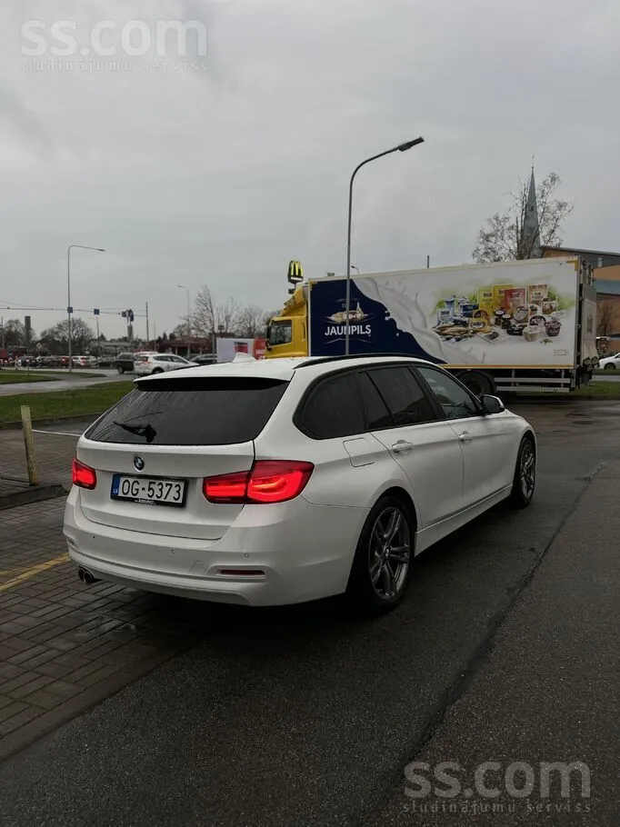 BMW 320 2017 photo 3