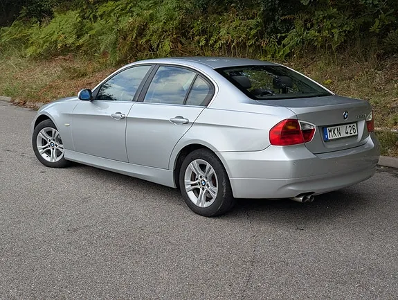 BMW 325Xi 2007 photo 2
