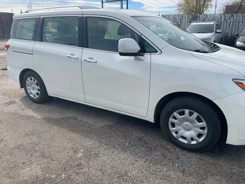 Nissan Quest 2013 photo 2