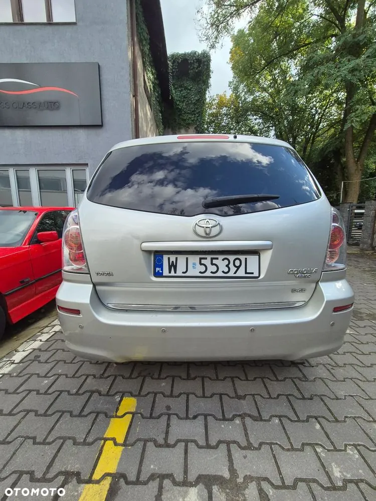 Toyota Verso 2006 photo 2