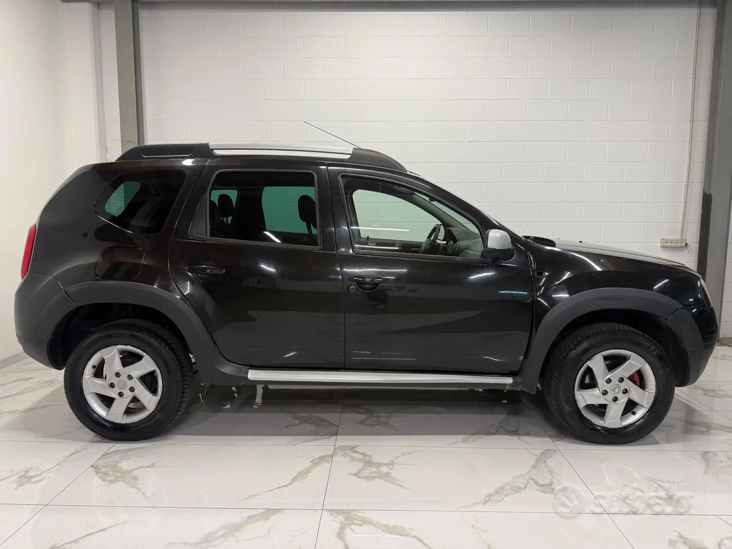 Dacia Duster 2011 photo 3