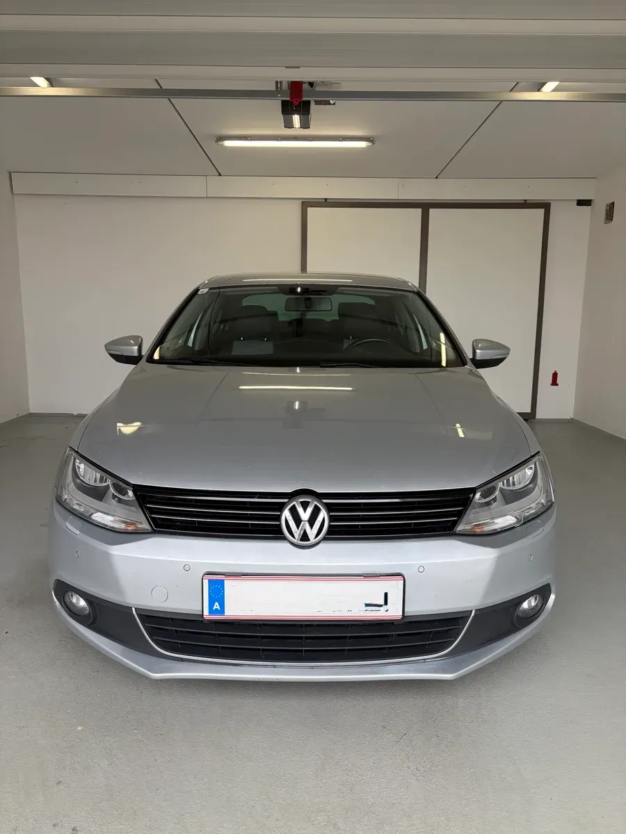 Volkswagen Jetta 2011 photo 3