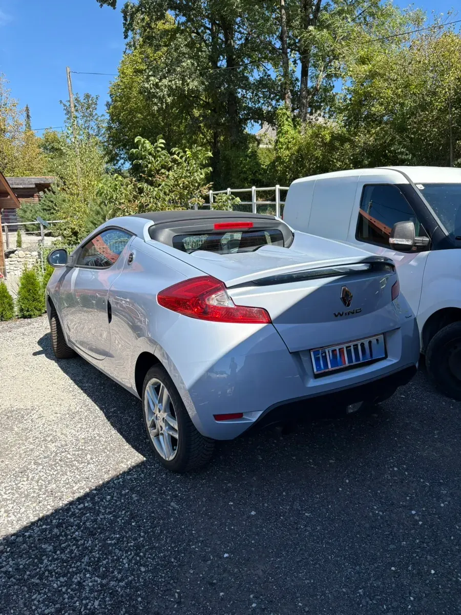 Renault Wind 2011 photo 3