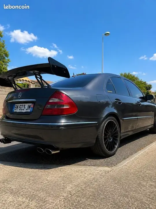Mercedes-Benz E-Class 2003 photo 2
